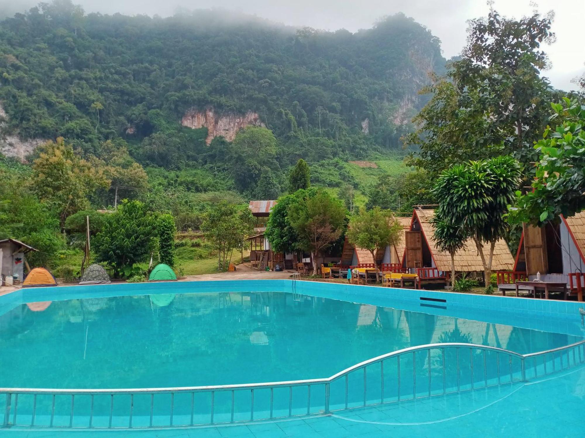 Campingsite Swimming Pool Ban Nongkham Extérieur photo